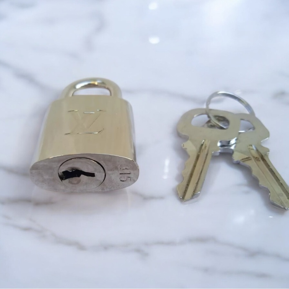 LAST ONE! Louis Vuitton PadLock Lock & 2 Keys Brass Shiny Silver Number 315 - Picture 2 of 8